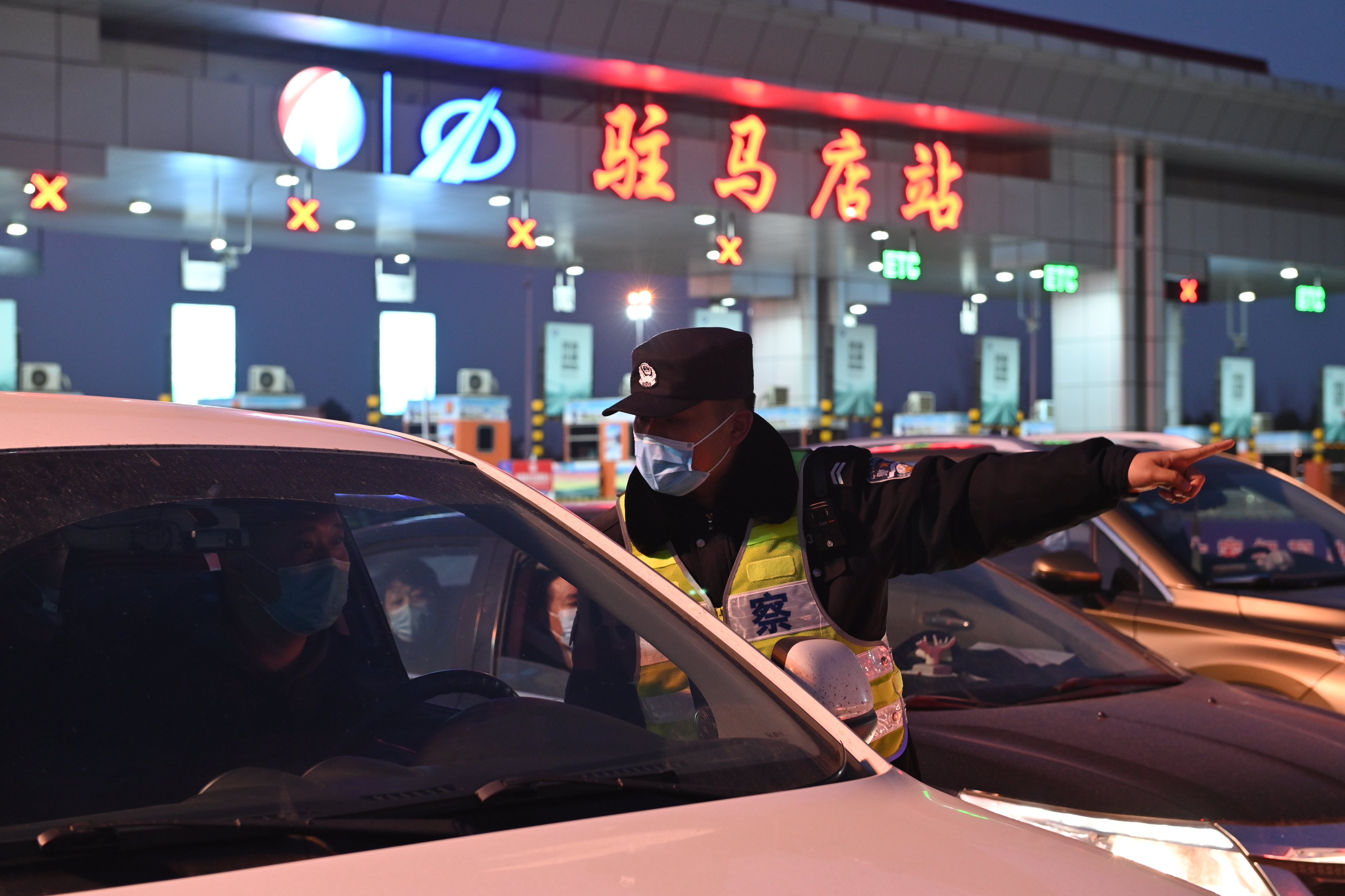 河南交通投资集团中原高速所辖京港澳驻马店分公司保通保畅 摄影 王纪东7.JPG